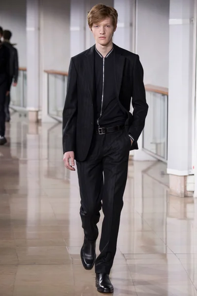 Look 35
